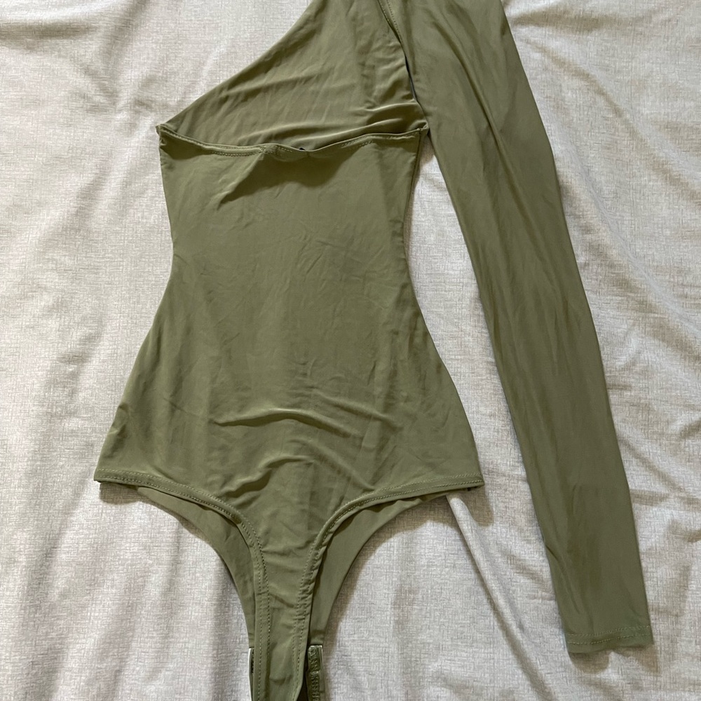 PrettyLittlething‎ bodysuit